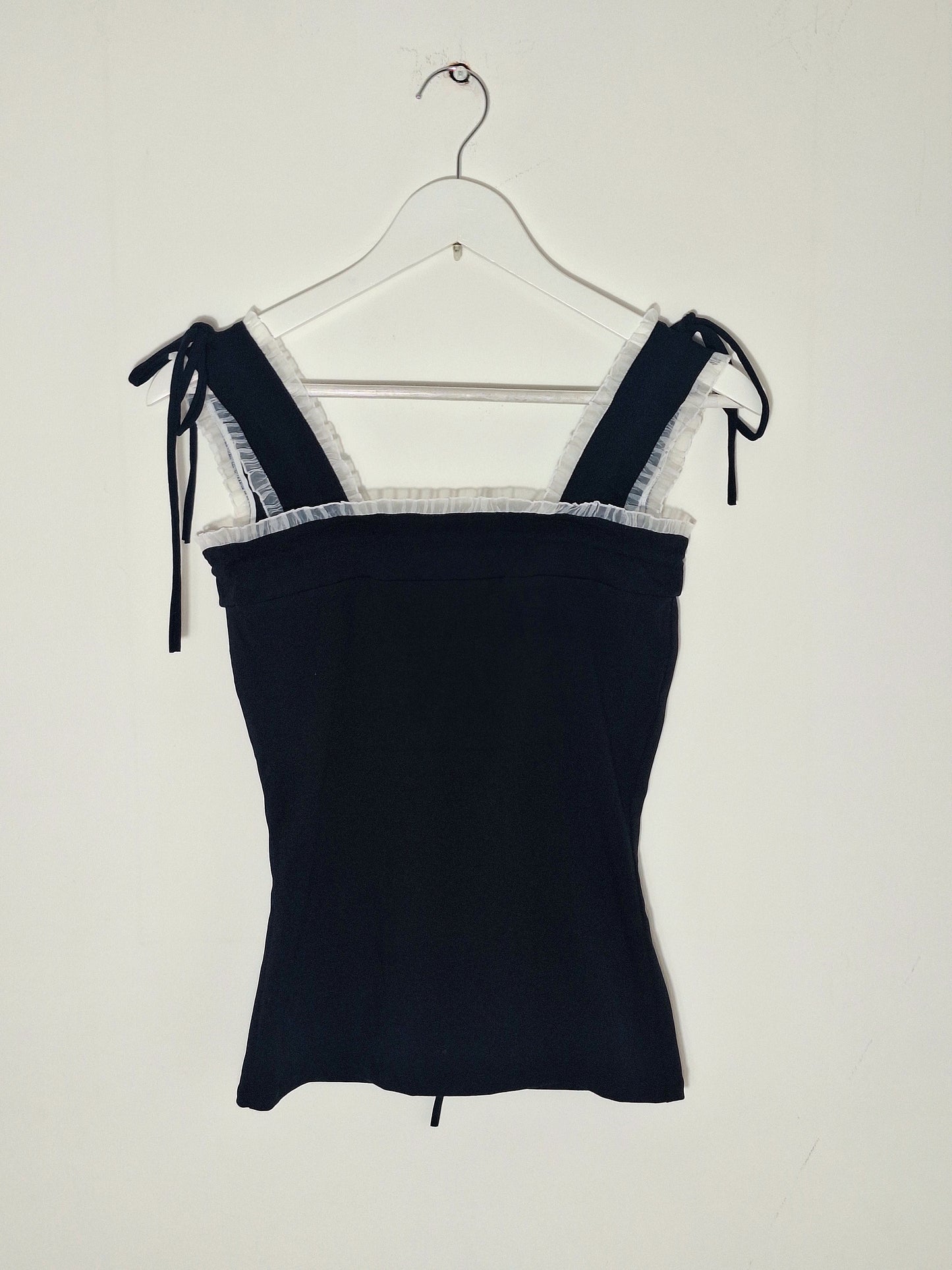 Top black and white lace