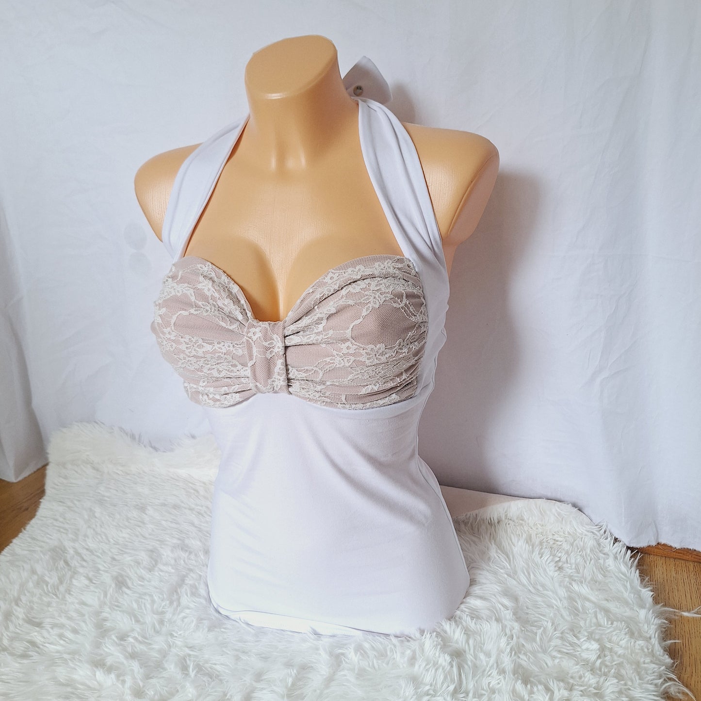 Handmade bow top white&pink lace pattern