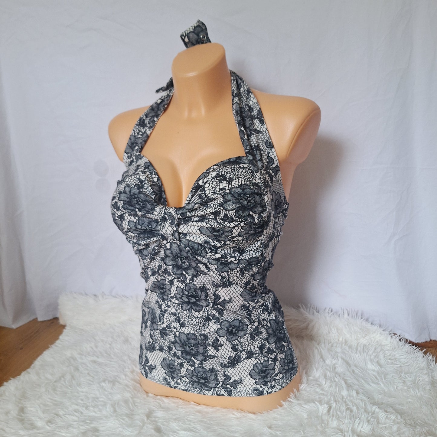 Handmade bow white top black lace print