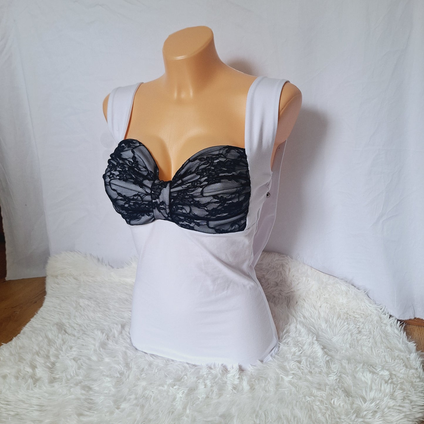 Handmade bow white top black lace pattern