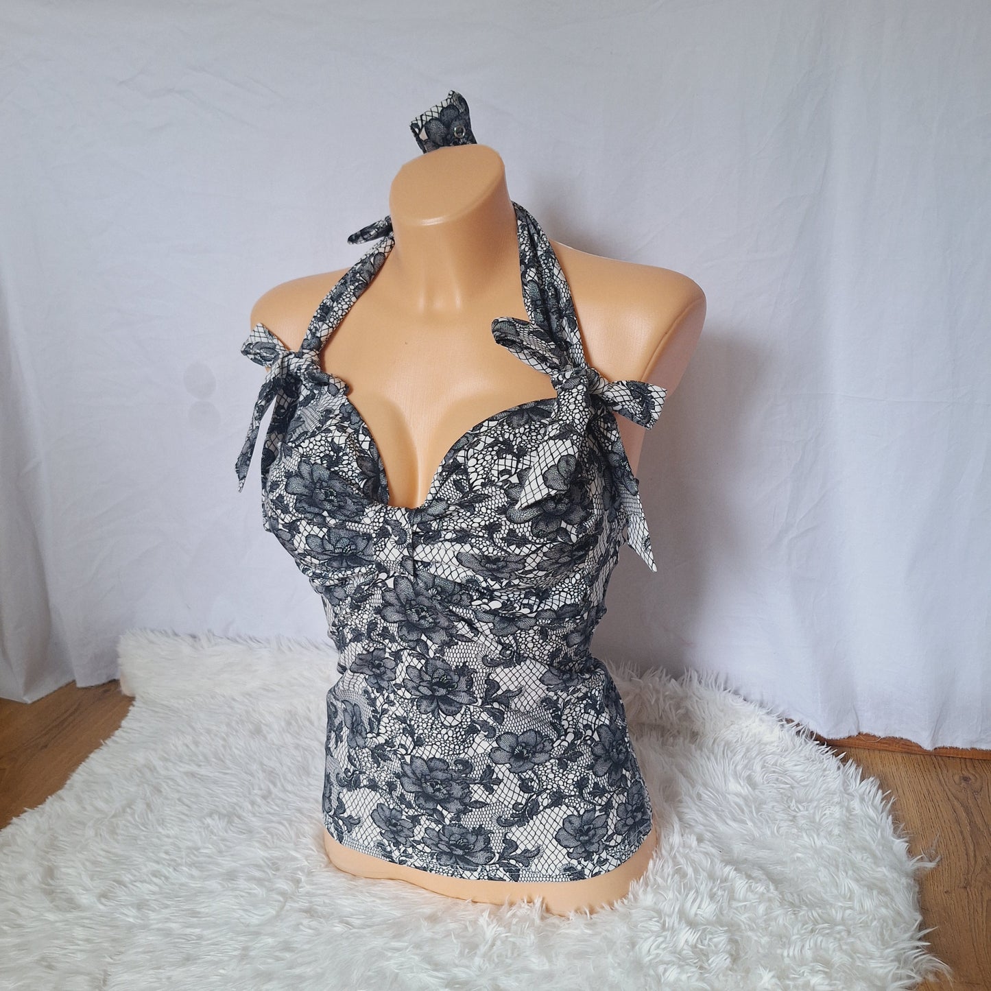 Handmade bow white top black lace print