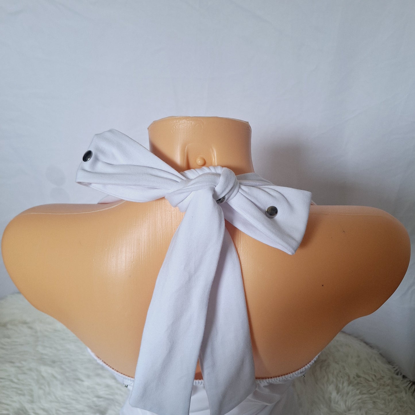 Handmade bow top white lace pattern, extra bows