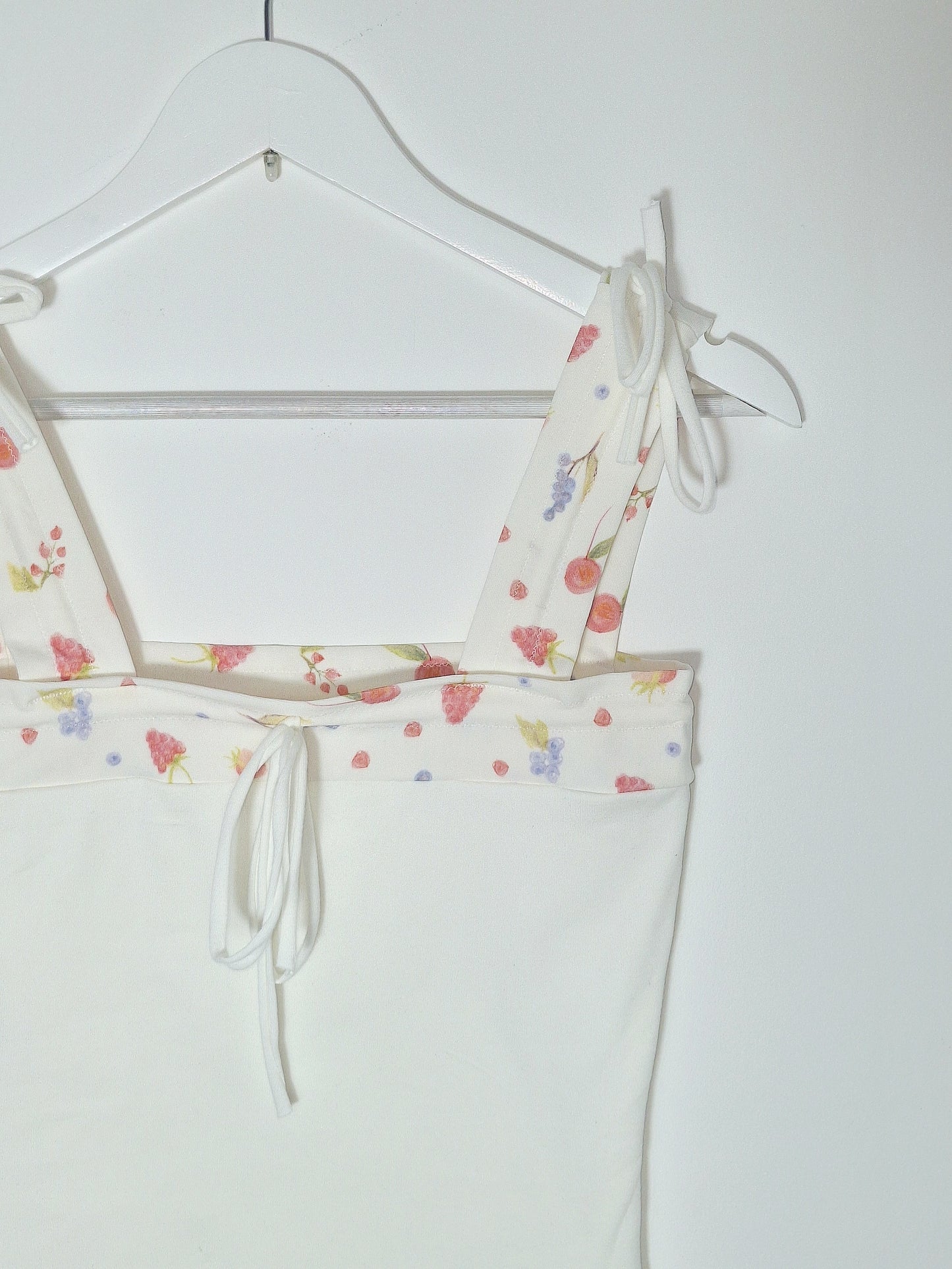 Stella top white and fruits print