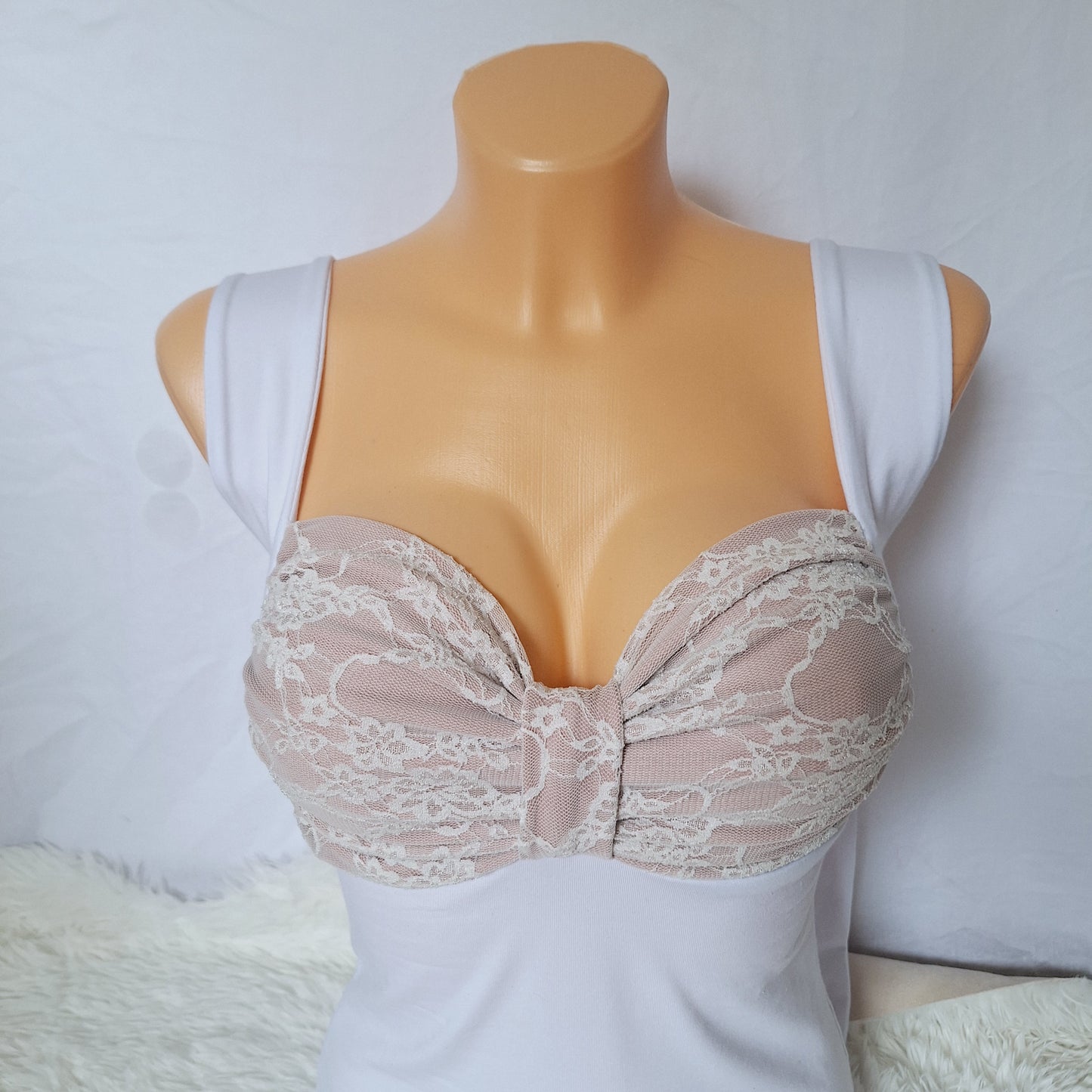 Handmade bow top white&pink lace pattern
