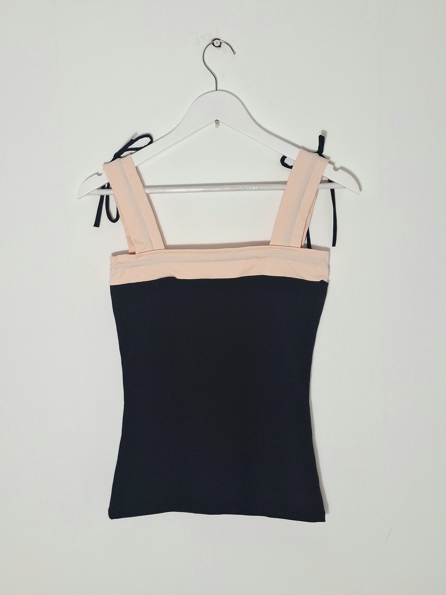 Top black and pink