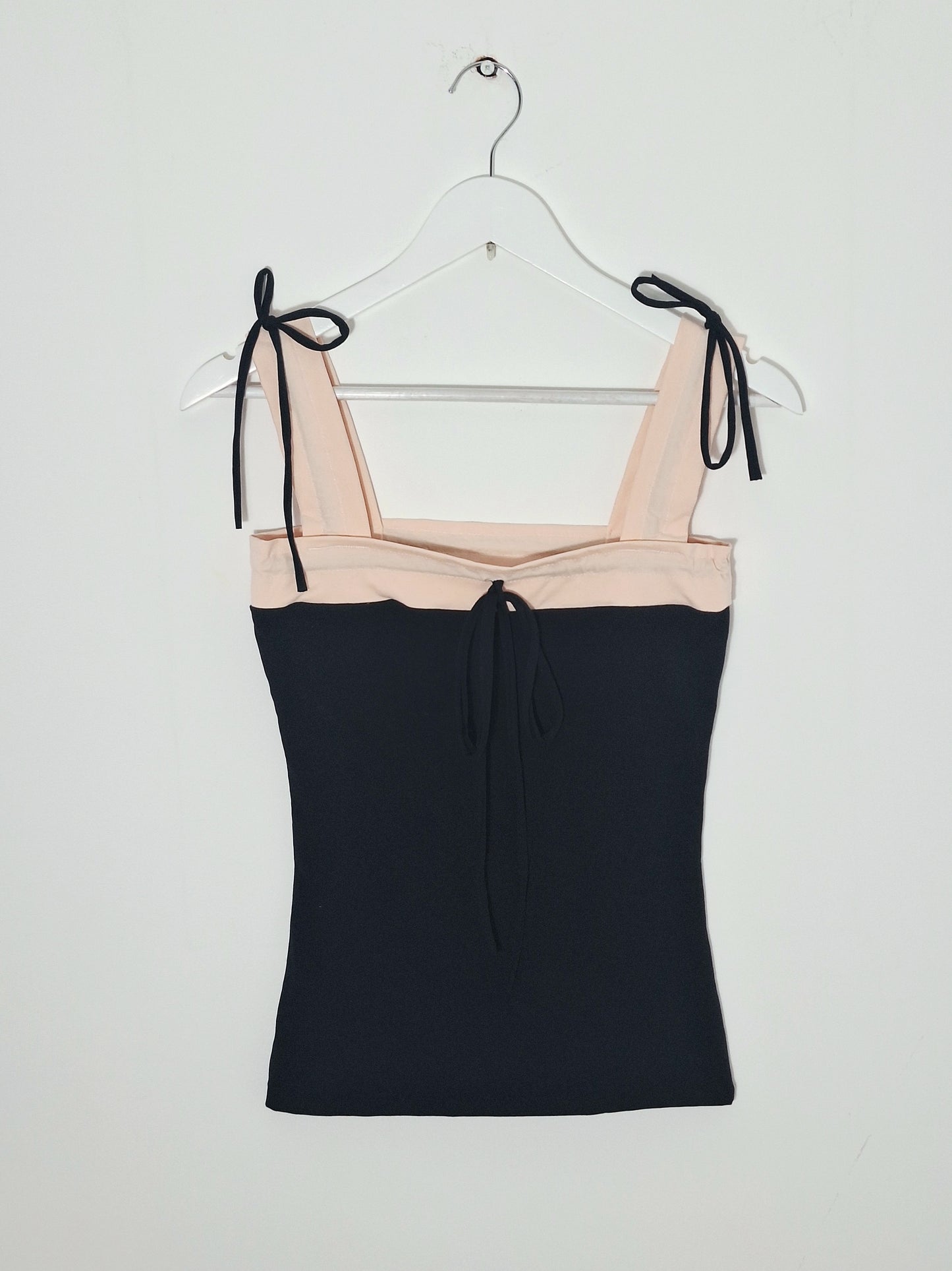 Top black and pink