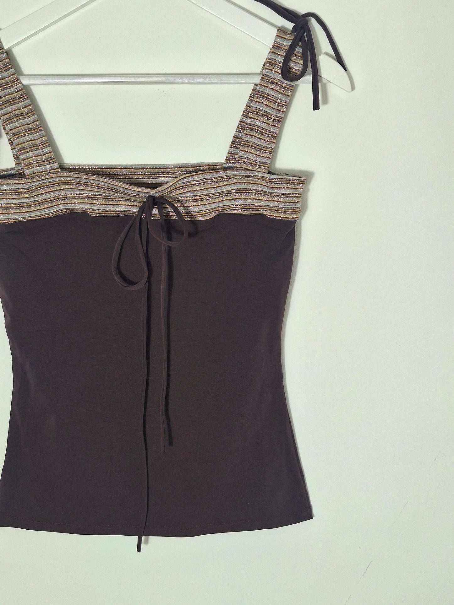 Top brown and stripes print