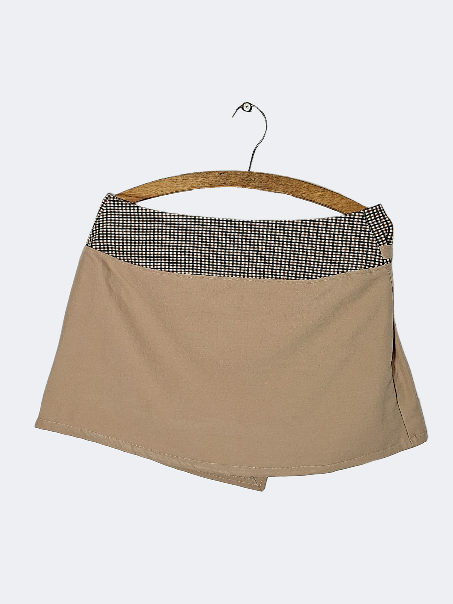 Asymmetrical skirt with ties