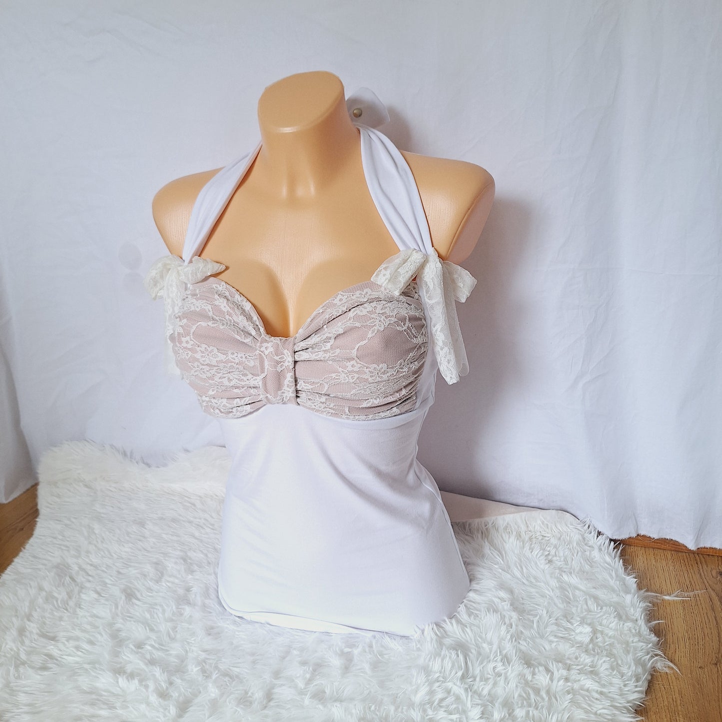 Handmade bow top white&pink lace pattern