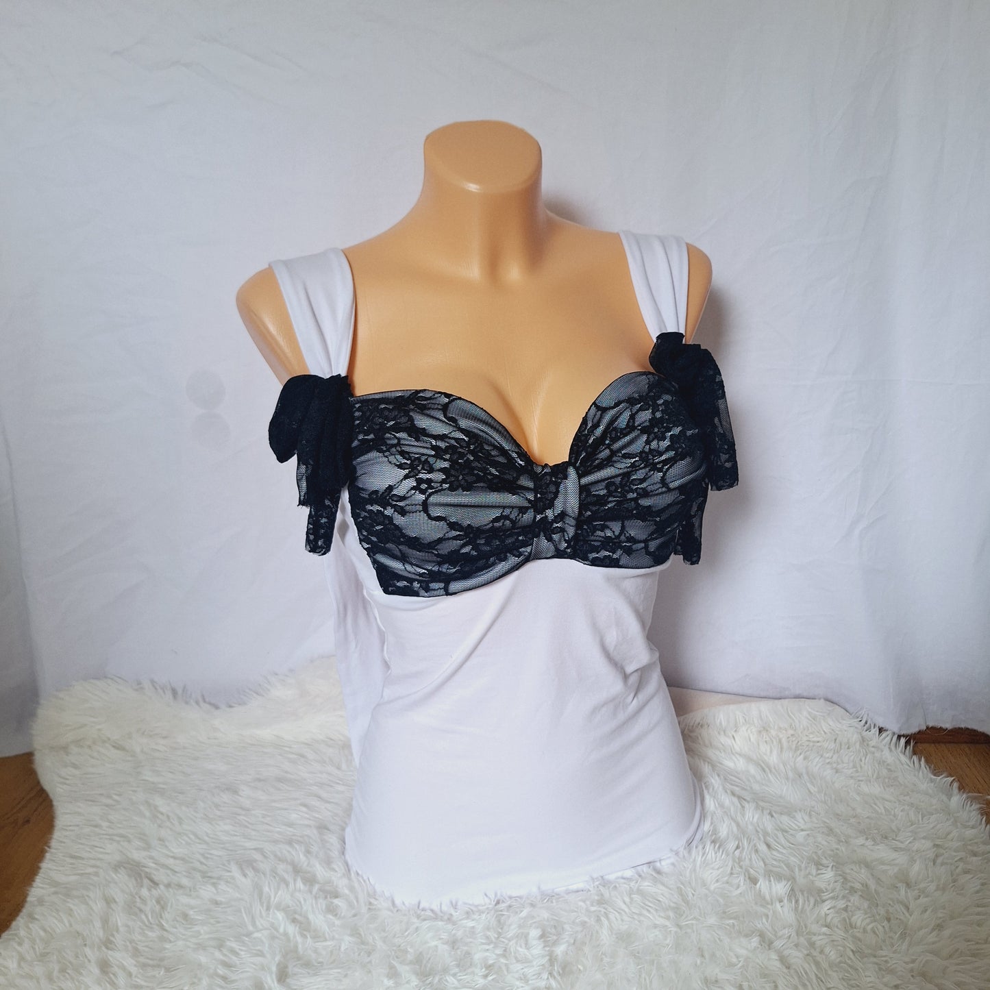 Handmade bow white top black lace pattern, extra bows