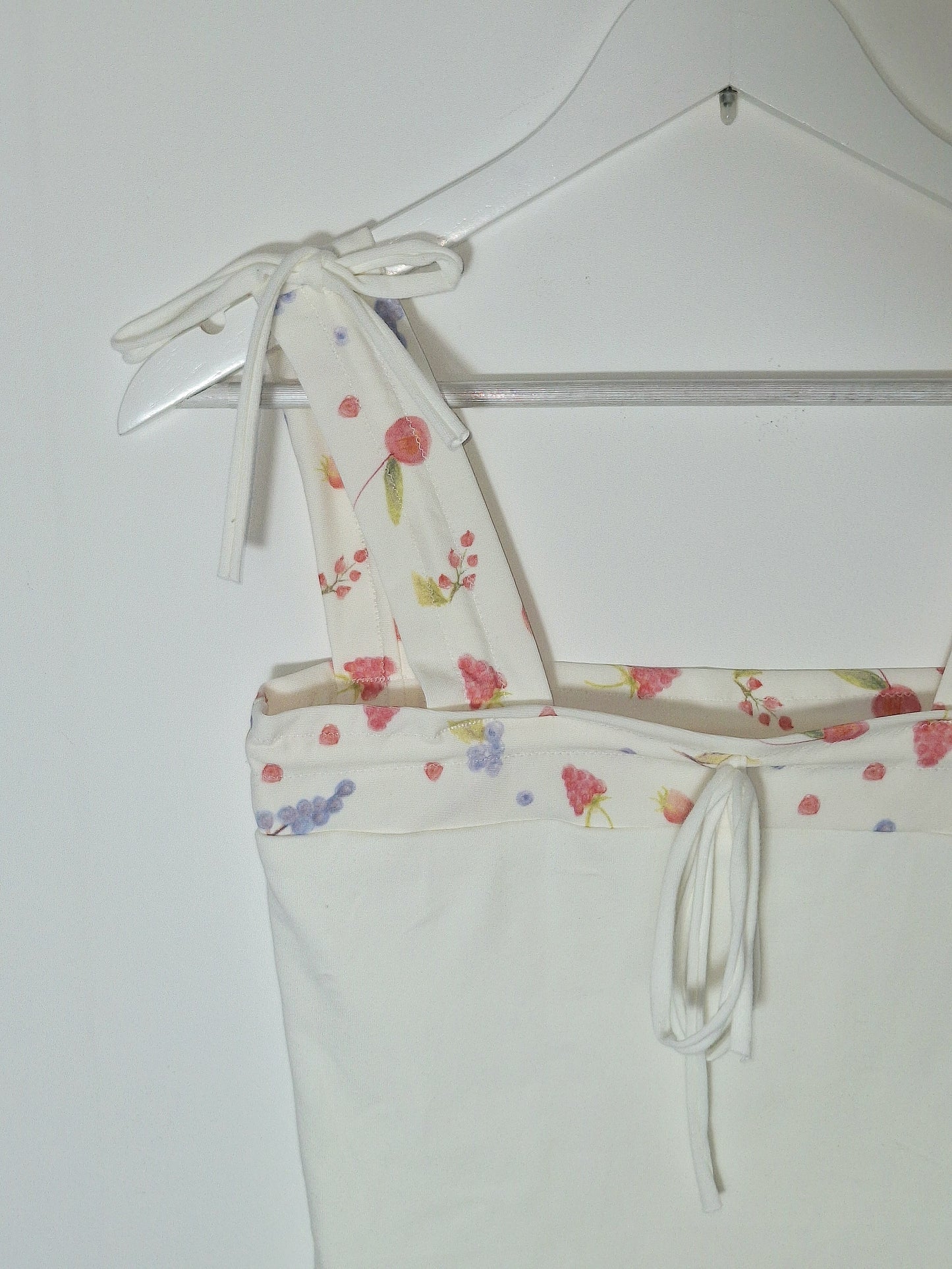 Stella top white and fruits print