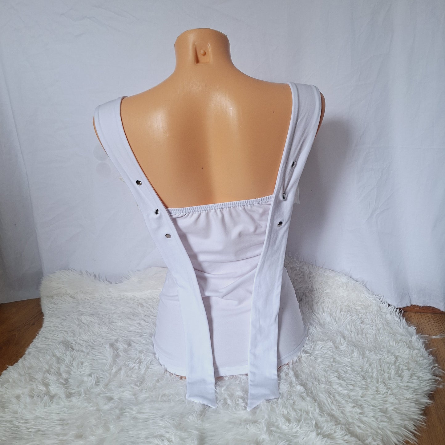 Handmade bow top white lace pattern, extra bows