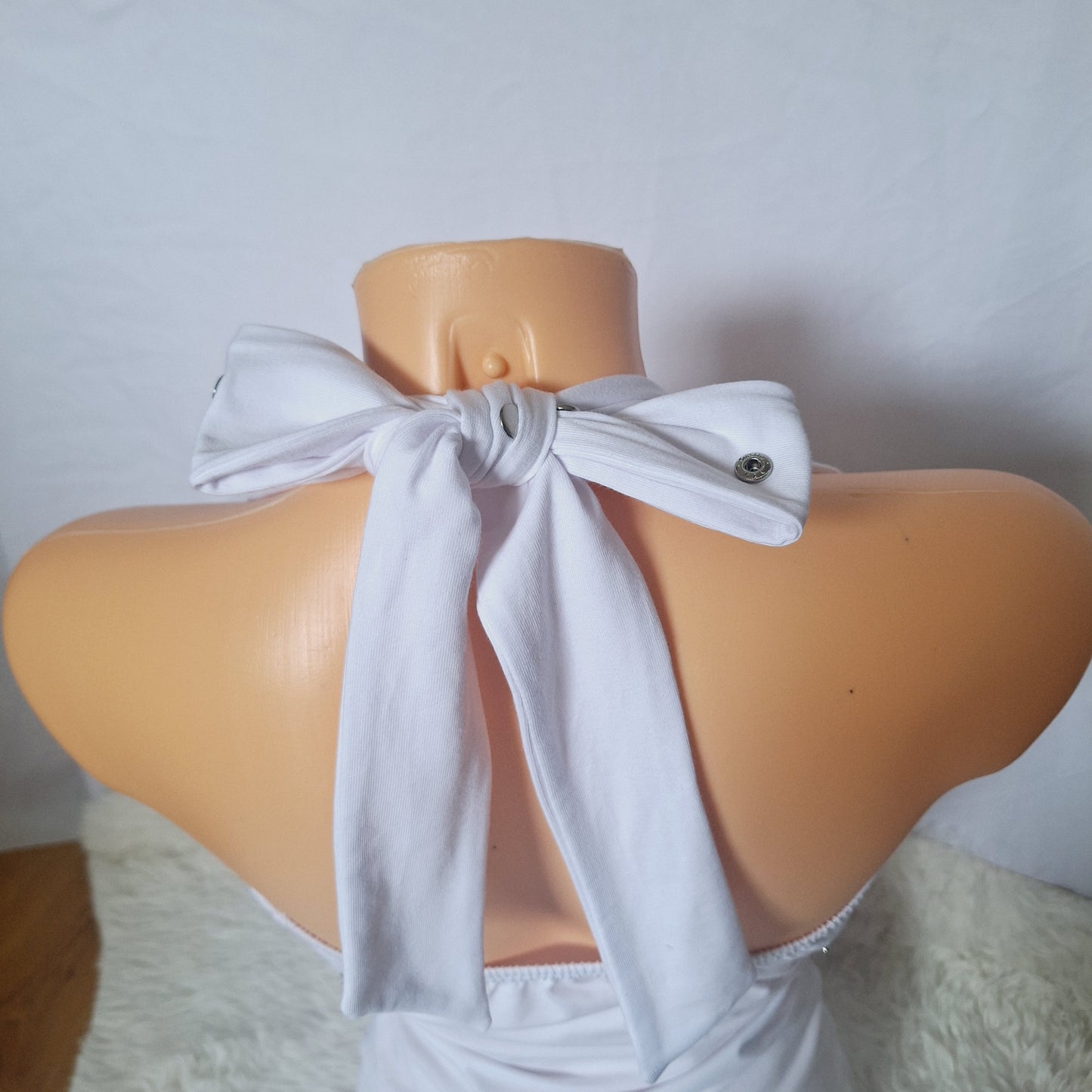 Handmade bow top white lace pattern