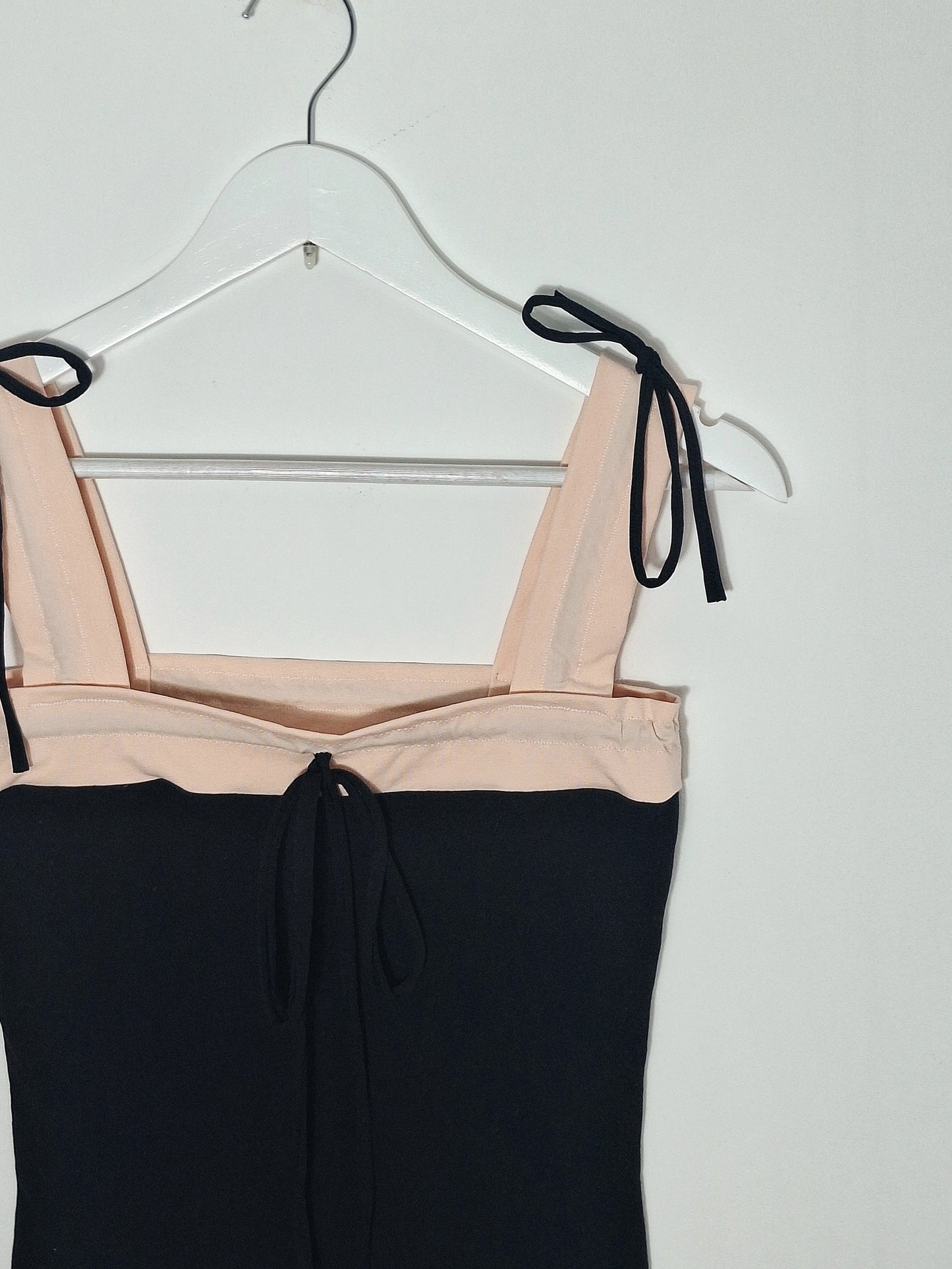 Top black and pink